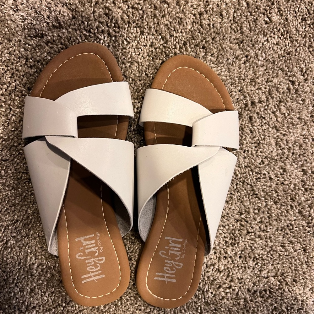 Size 7 sandals like new